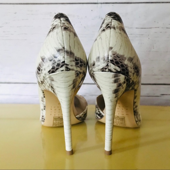 WHBM Portia Snakeskin D’Orsay heels - Picture 4 of 5